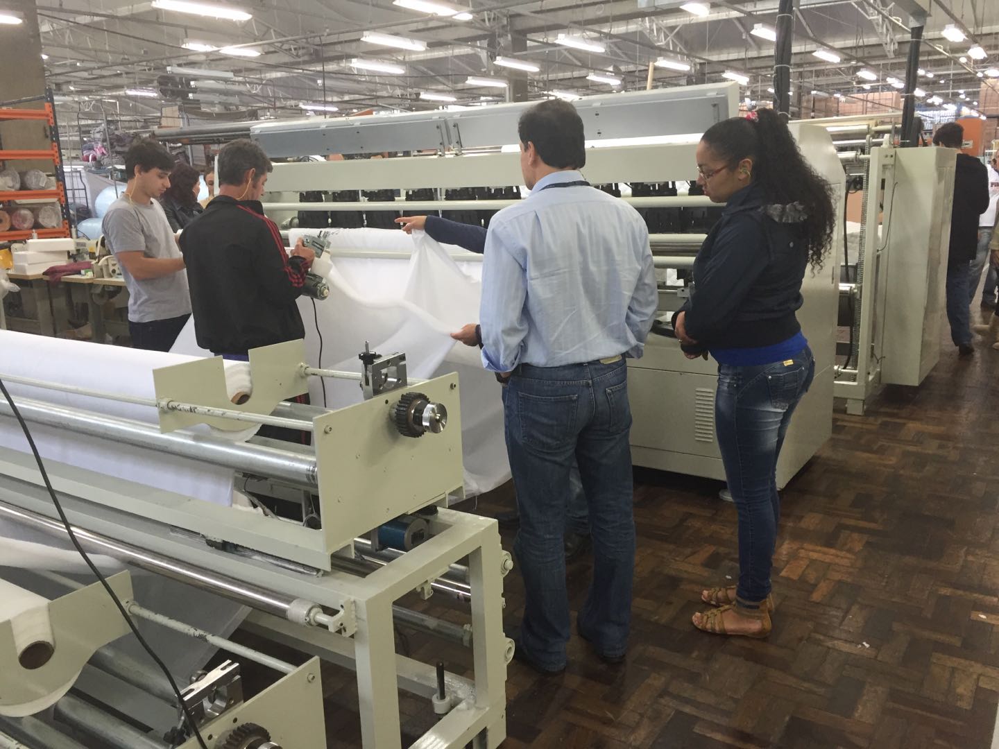 客戶(hù)購(gòu)買(mǎi)超聲波縫綻機(jī)